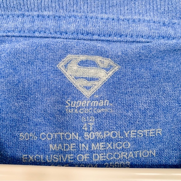 DC Comics • Superman T-Shirt - Picture 5 of 5
